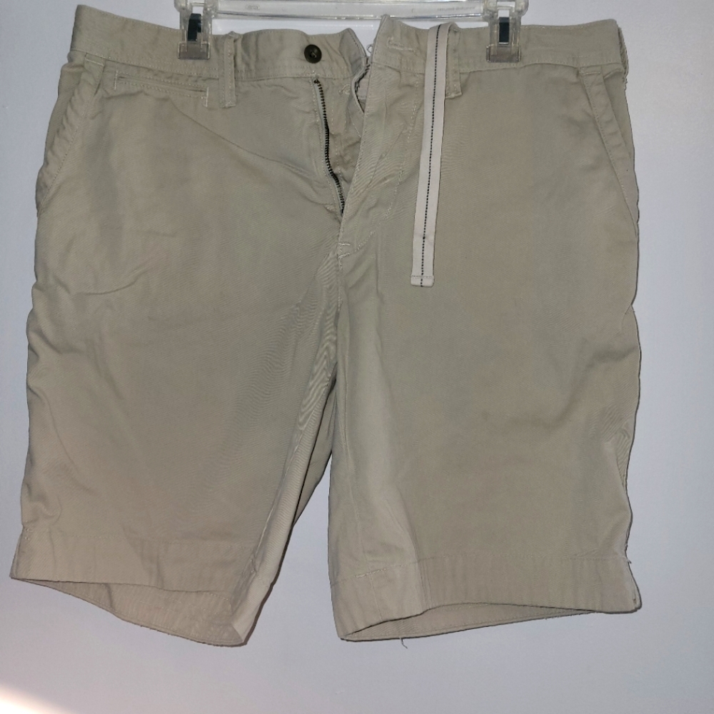 khaki polo shorts